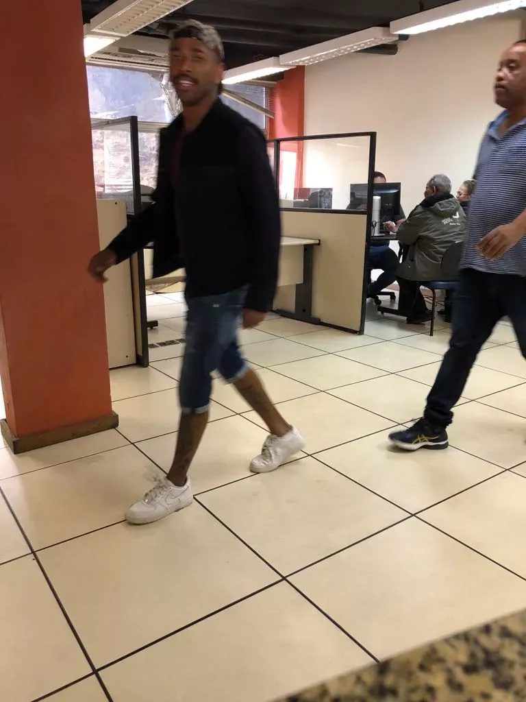 Nego do Borel presta depoimento na Polícia Civil após ter carro de luxo roubado e recuperado no Rio